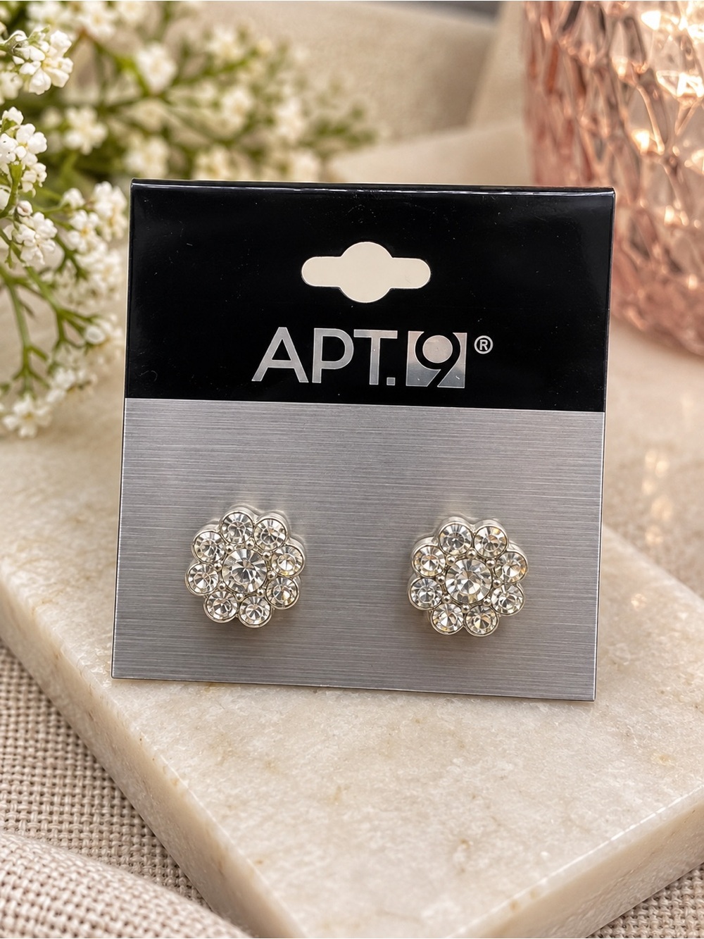 6/$25 - APT. 9 Crystal Flower Stud Earrings
(BR1616/4p)